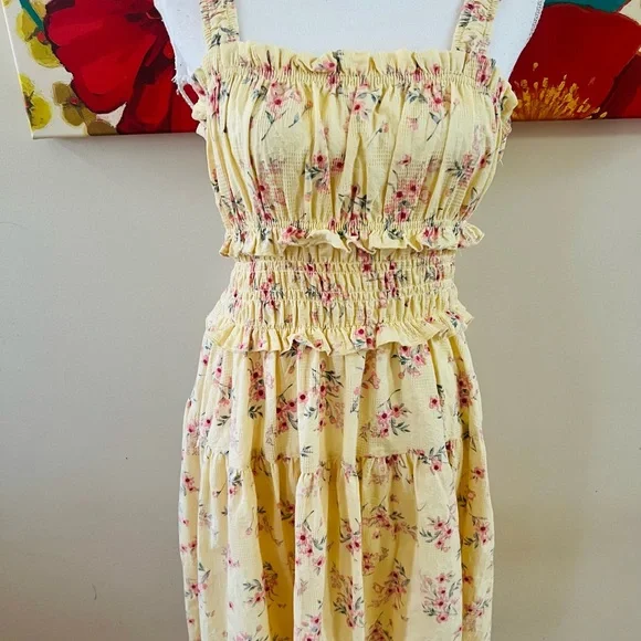 oak & trellis • nwot smocked yellow midi dress. - Picture 3 of 4